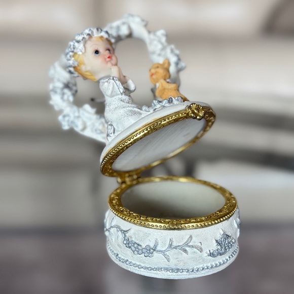 Vintage Cute Jewelry Box 😇 💖 - Picture 4 of 4